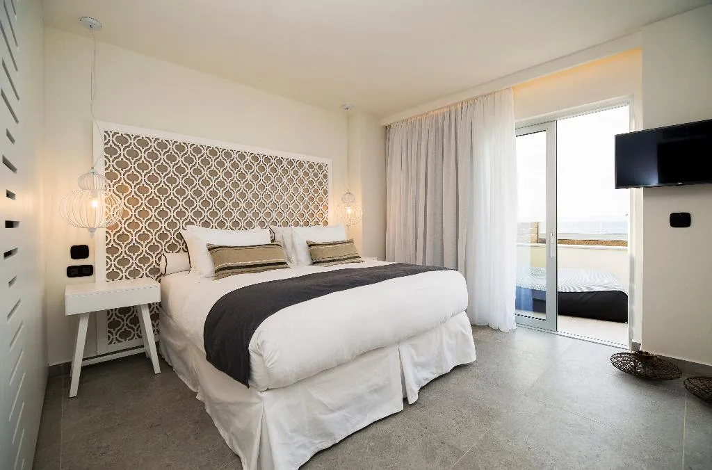 SUITE WITH PRIVATE POOL Room, Insula Alba Resort & Spa, Crete