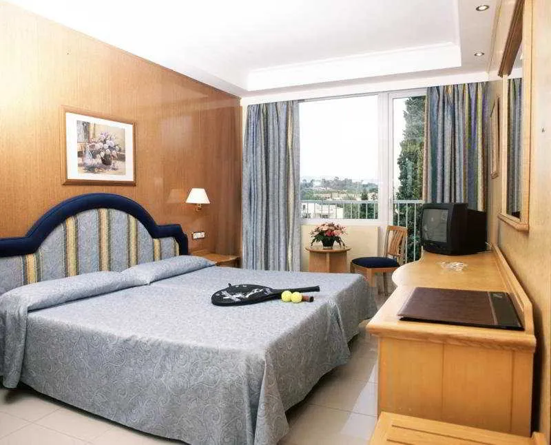 Room, HSM S'Olivera, Majorca