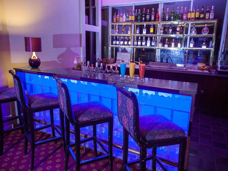 Bar, The Royal Paradise Hotel & Spa, Phuket