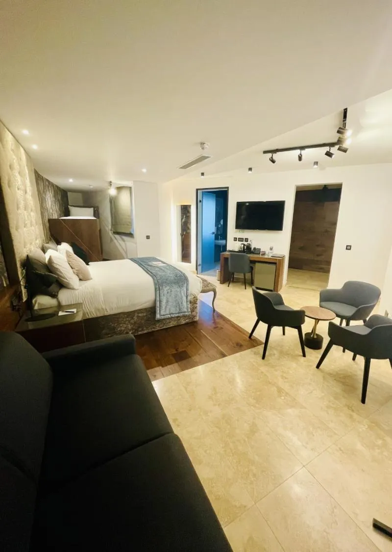 FAMILY ROOM DELUXE WITH TERRACE Room, The Village Boutique & Spa, Malta
