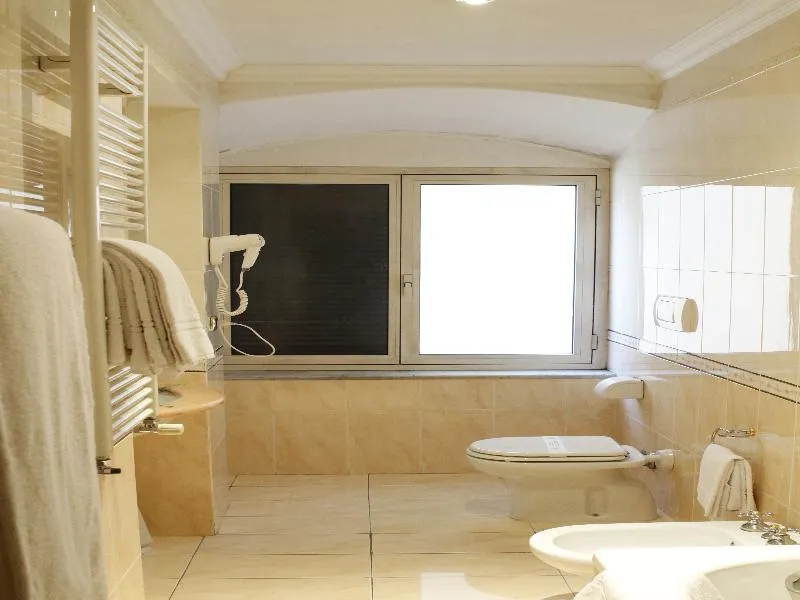 Room, Pace Helvezia, Rome