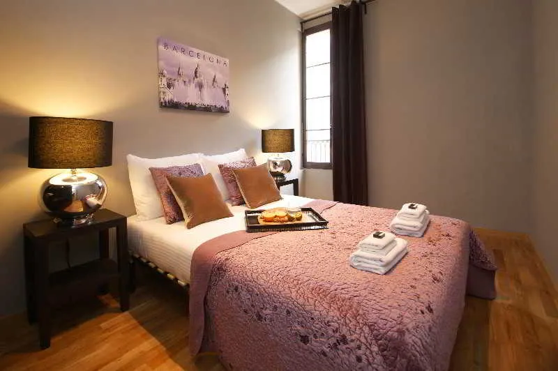 Room, Paseo De Gracia Apartments, Barcelona