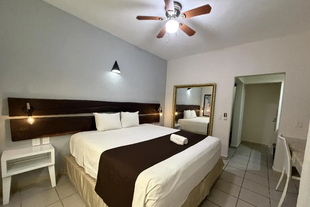 DOUBLE KING BED NON SMOKING Room, Days Inn by Wyndham Playa del Carmen, Playa Del Carmen