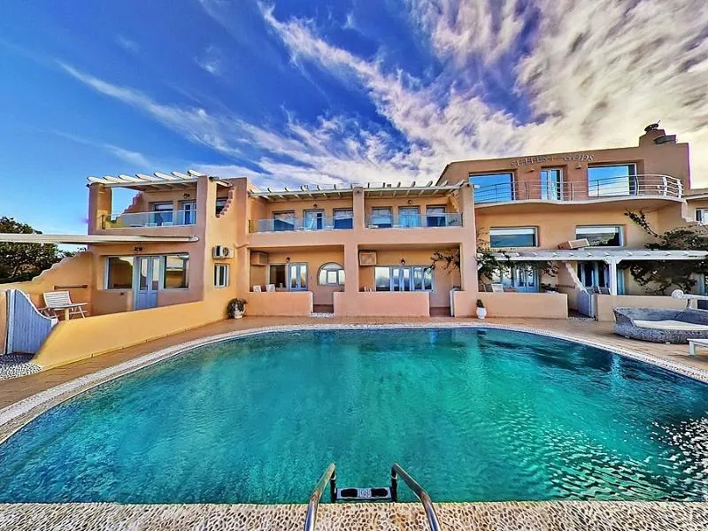 Pool, Suites of the Gods Cave Spa, Santorini