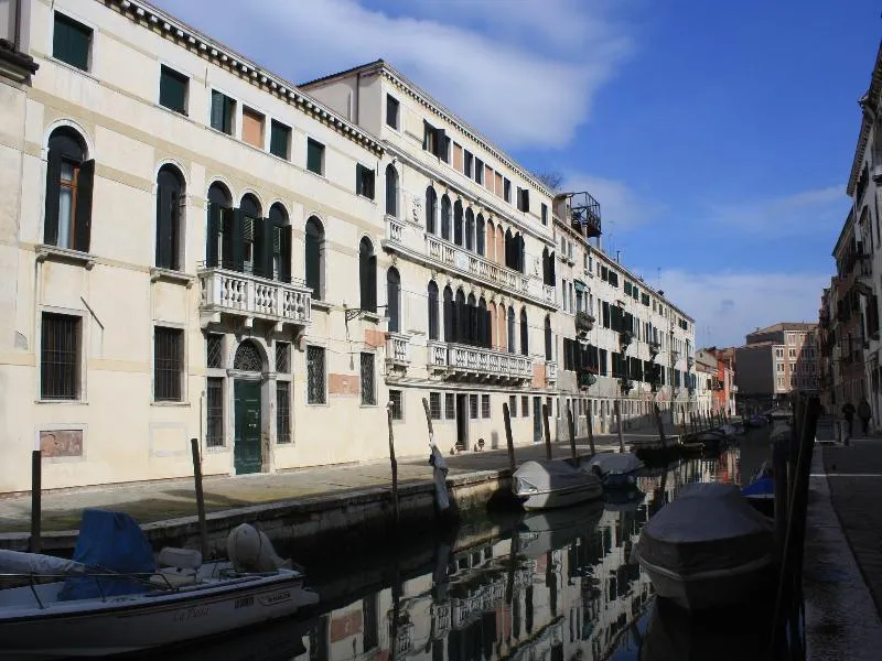 General view, Casa Caburlotto, Venice