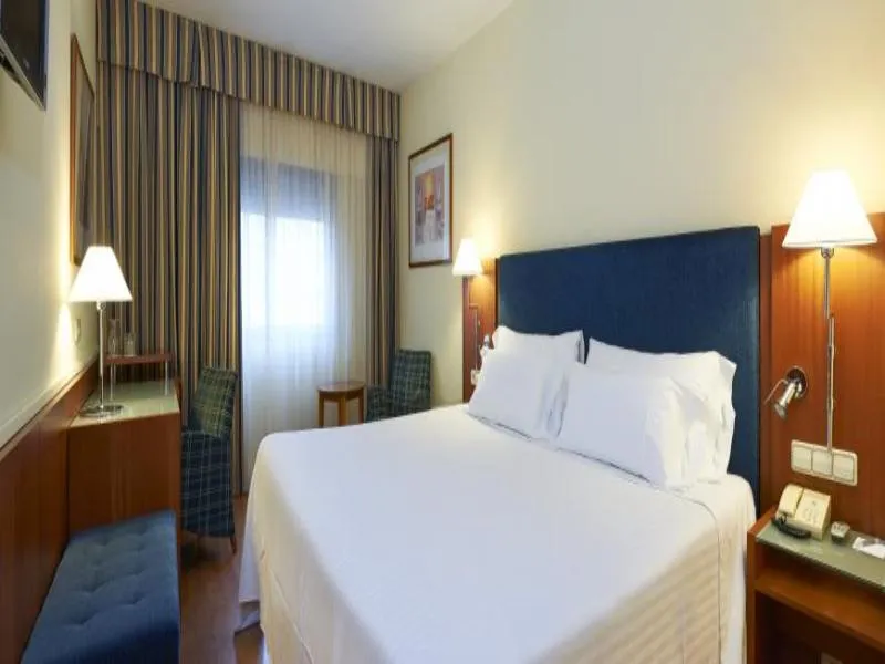 DOUBLE SINGLE USE STANDARD Room, Up Rooms Vic, Costa Brava