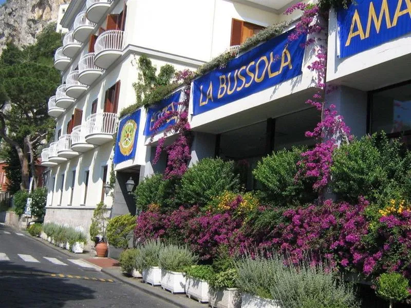 Lobby, La Bussola, Naples