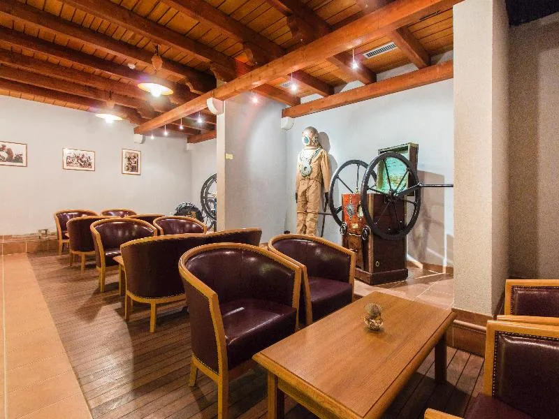 Conferences, Spongiola, Split