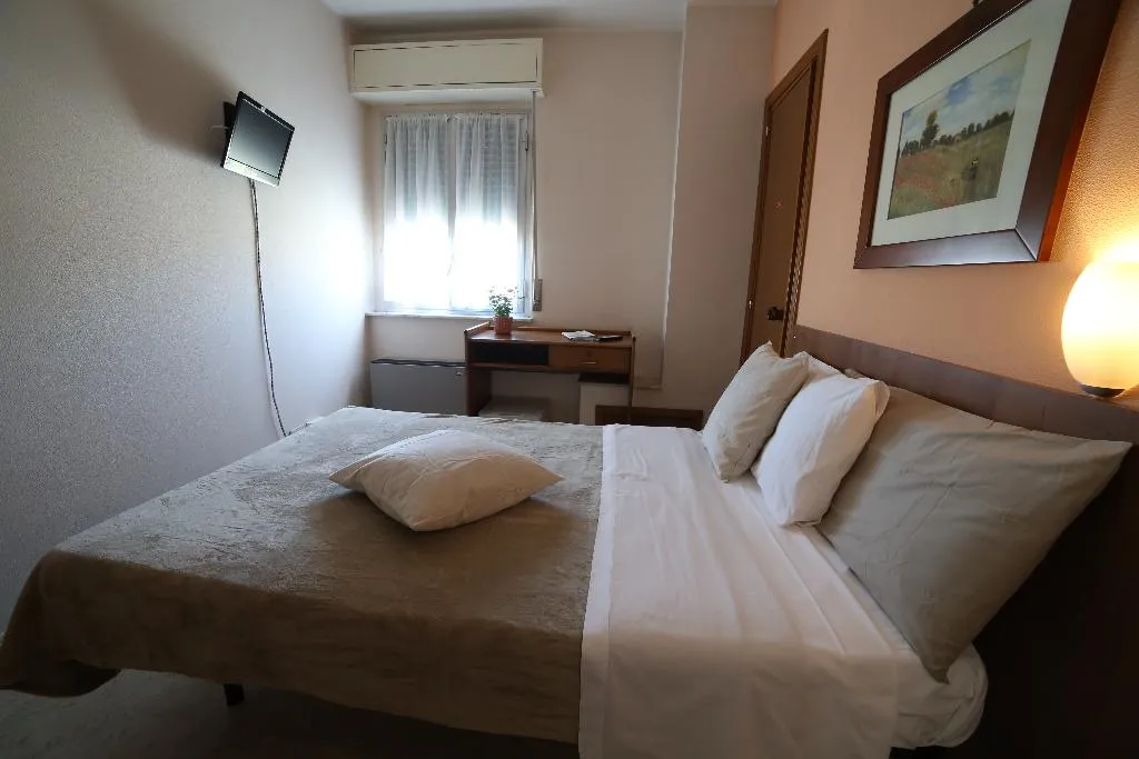 SINGLE STANDARD Room, Villa Mater, Catania