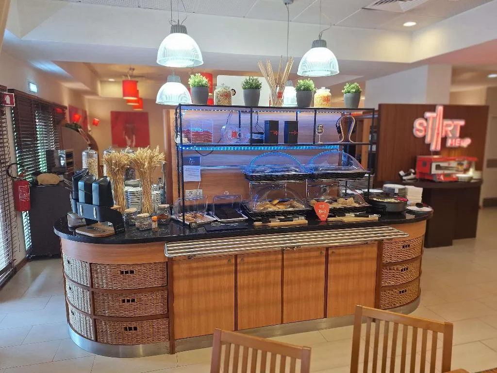 Restaurant, Ibis Setubal, Lisbon