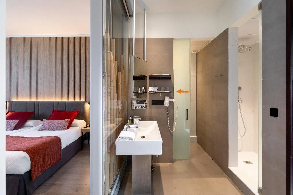 TRIPLE STANDARD Room, Alexandre Fira Congress, Barcelona