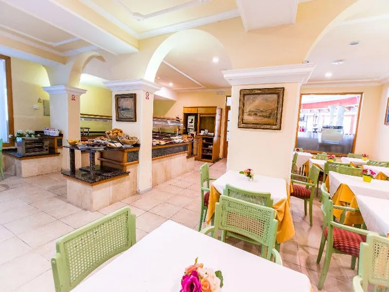 Restaurant, Playas Paguera, Majorca