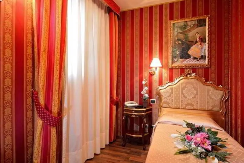 SINGLE STANDARD Room, Citta Di Milano, Venice