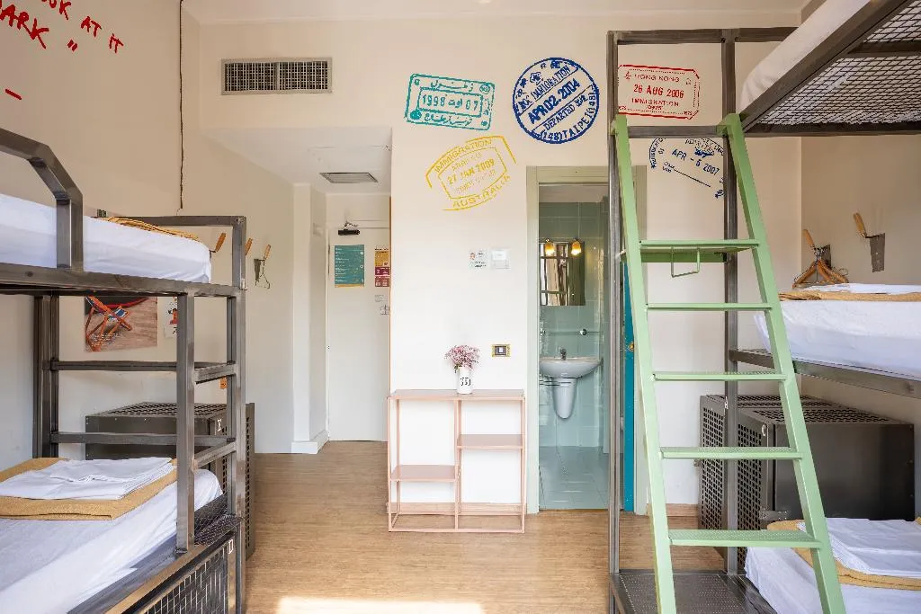 FAMILY ROOM CAPACITY 5 Room, Ostello Bello Grande Milan - Milano Centrale, Milan