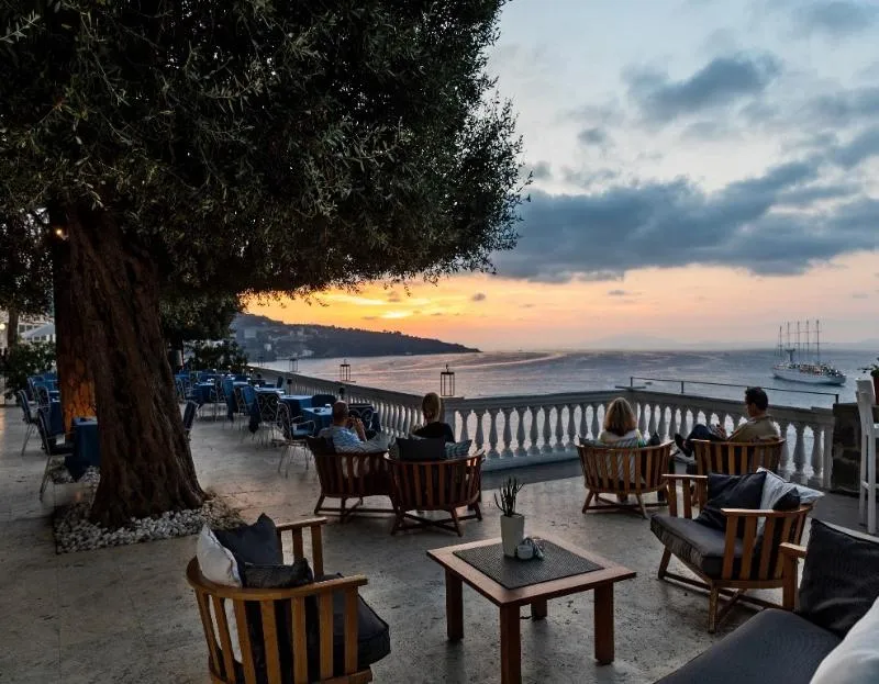 Bar, Grand Hotel Cocumella, Naples