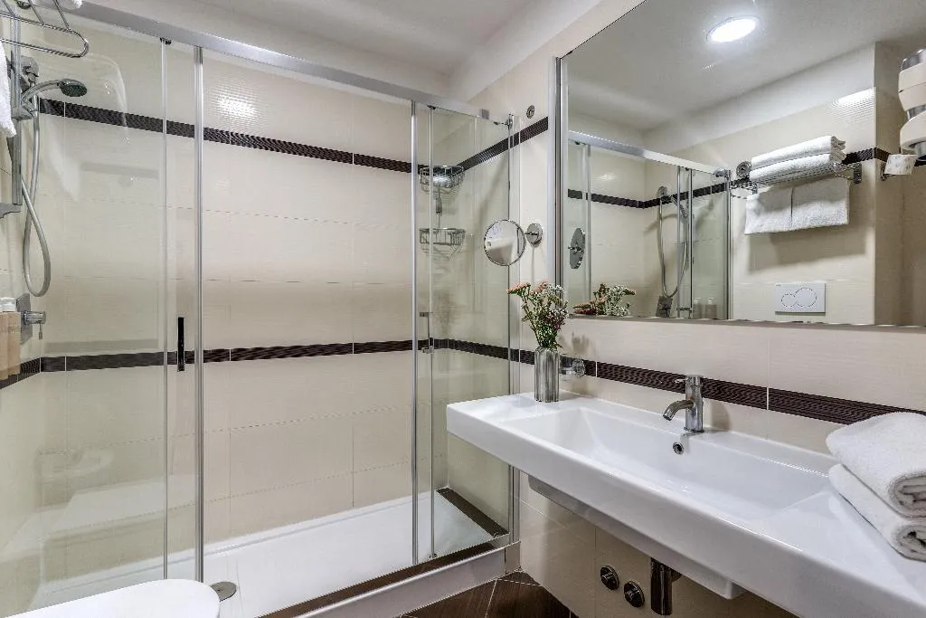 QUADRUPLE STANDARD Room, Sonya, Rome