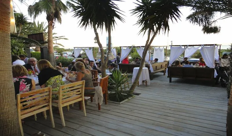 Restaurant, Hotel 100% Fun, Costa De La Luz