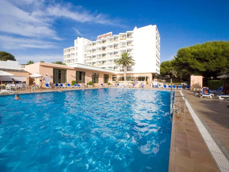 Pool, Globales Lord Nelson, Menorca