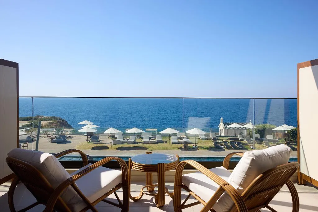 JUNIOR SUITE SEA VIEW Room, Aulus Chania Resort, Curio Collection by Hilton, Thessaloniki
