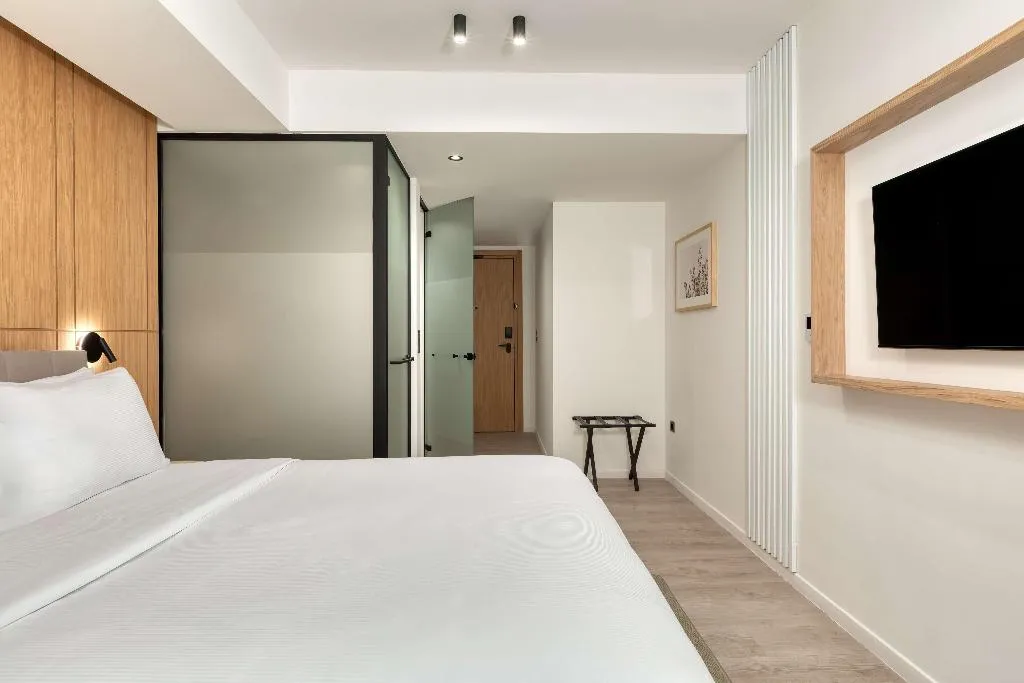 DOUBLE SUPERIOR QUEEN BED Room, Hilton Garden Inn Athens Syggrou Avenue, Athens