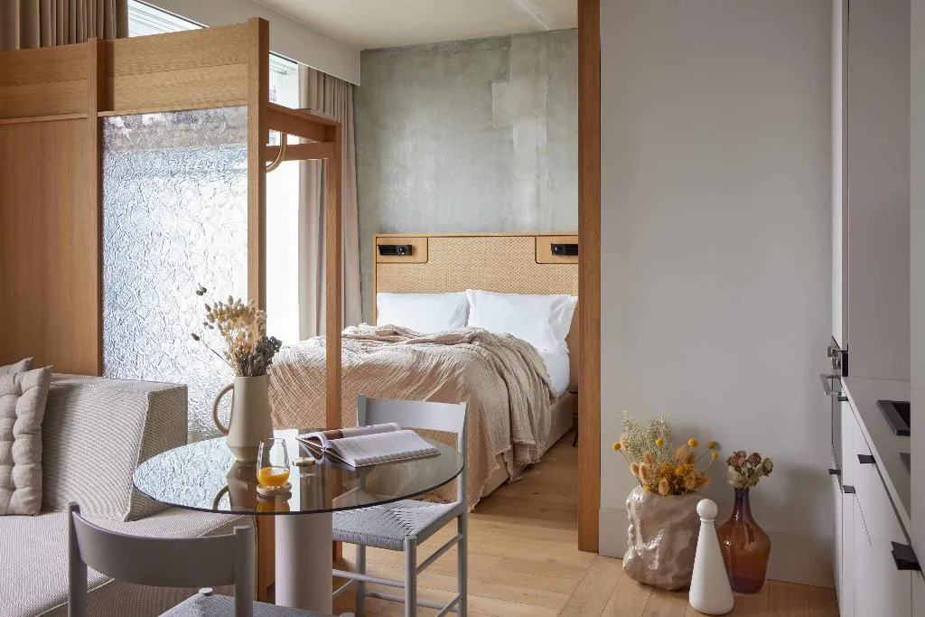 SUITE CITY VIEW Room, Locke at East Side Gallery, Friedrichshain, Berlin