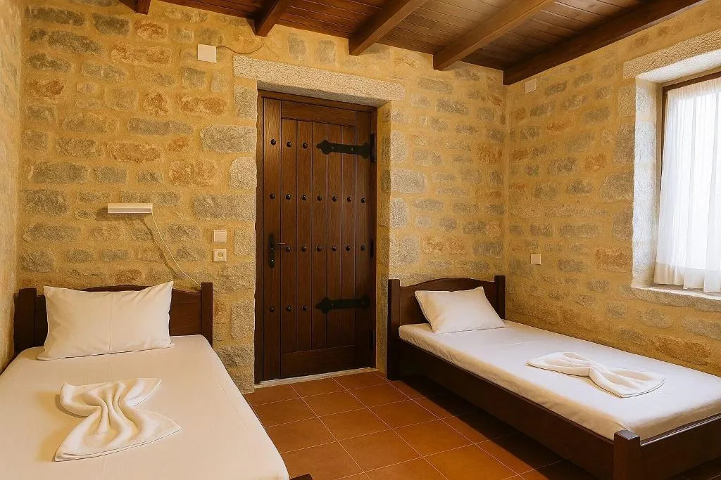 Room, Lalloudes Hotel Mani, Kalamata