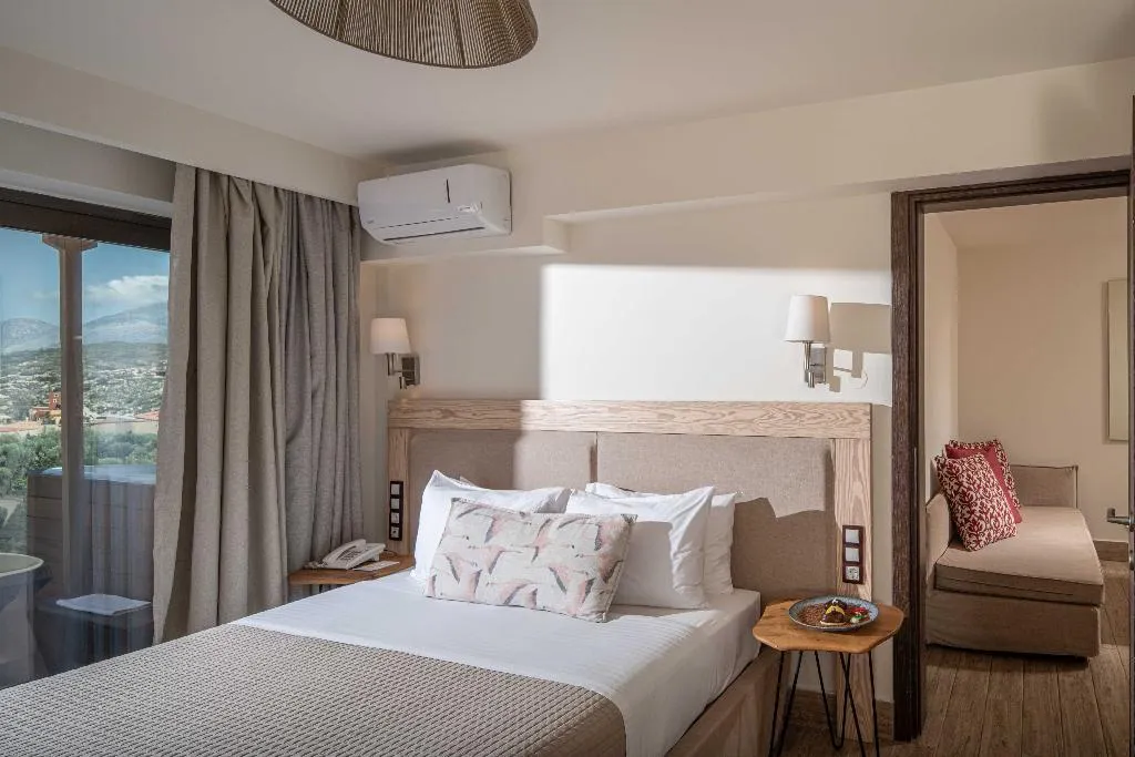 SUITE WITH JACUZZI Room, Esperides Resort Crete, Crete