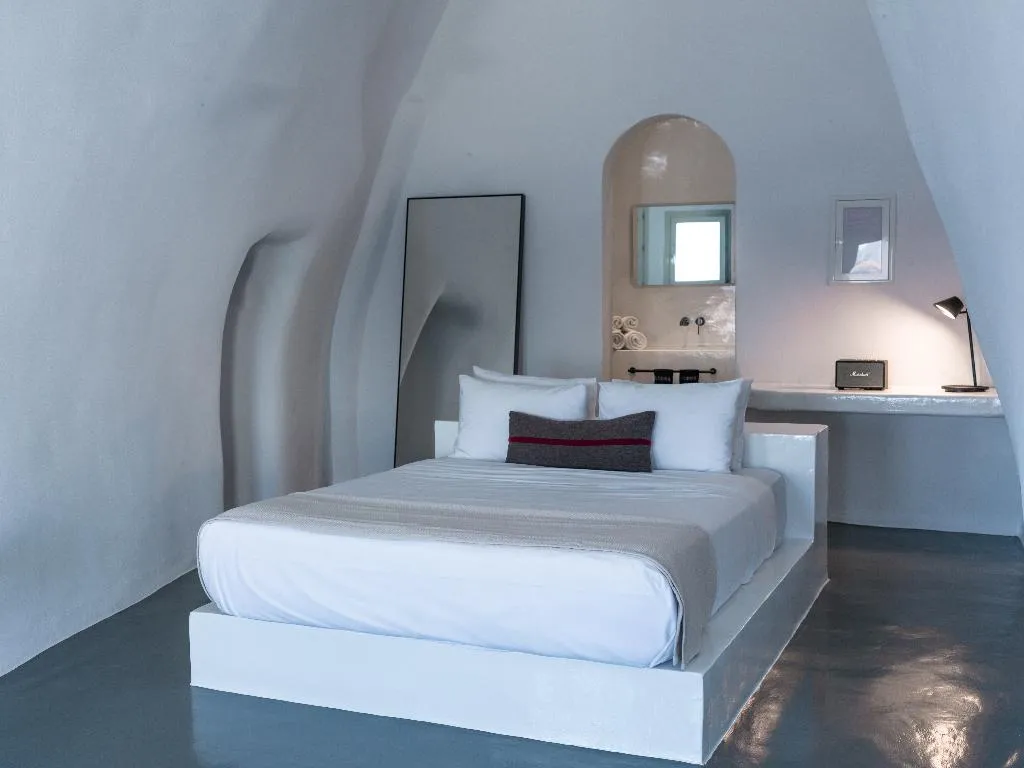 SUITE DELUXE WITH PRIVATE POOL Room, Santonero, Santorini