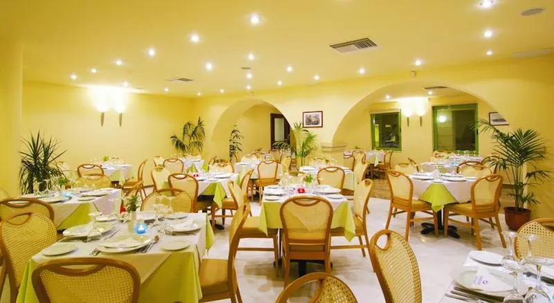 Restaurant, Grand Bay Beach Resort, Crete