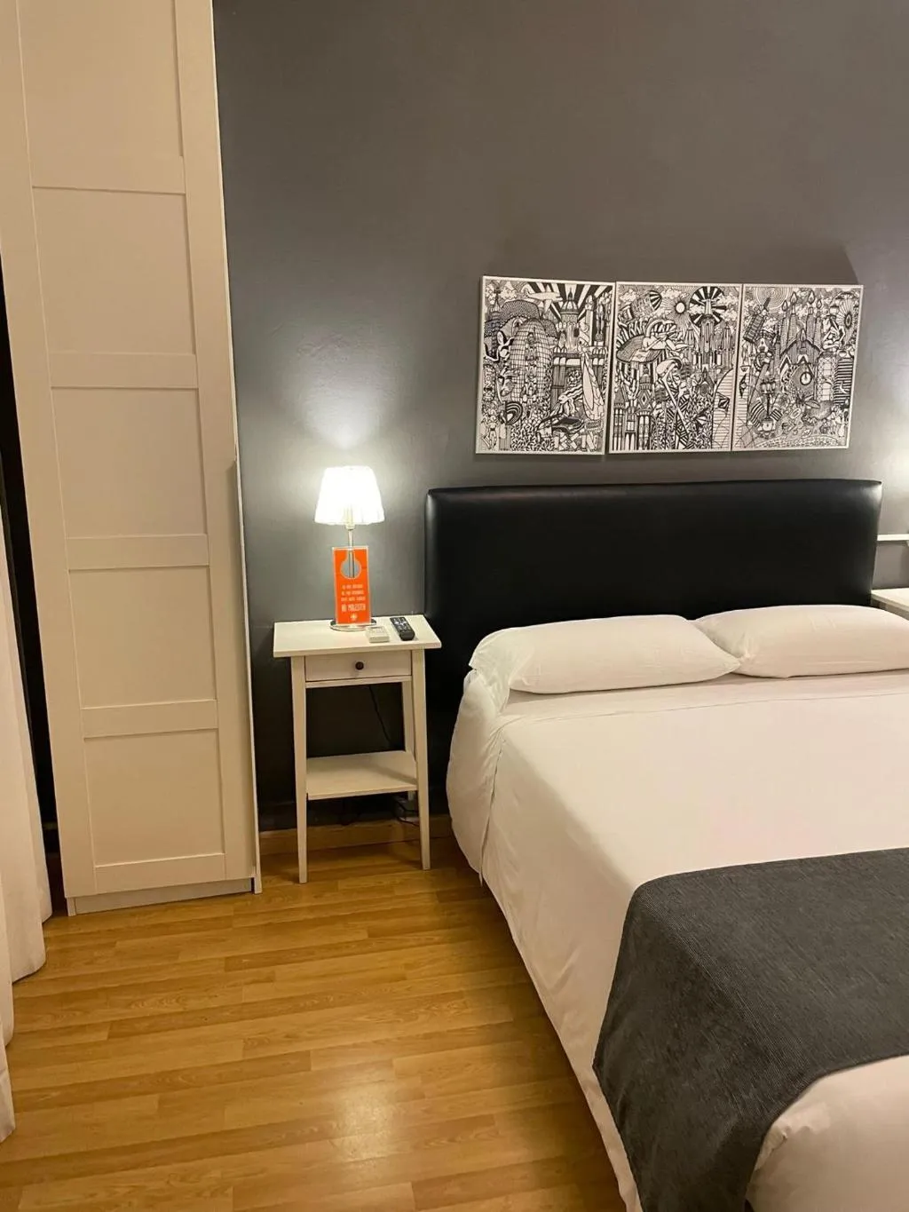 General view, Hostal El Ninot, Barcelona