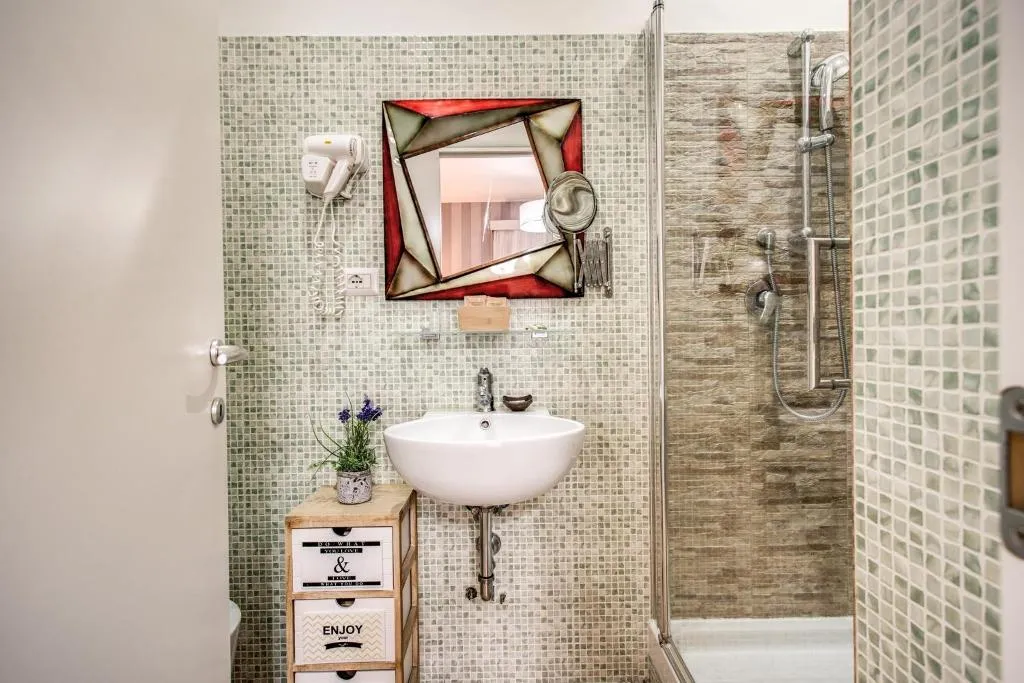 Double or Twin STANDARD Room, Santamaggiore, Rome