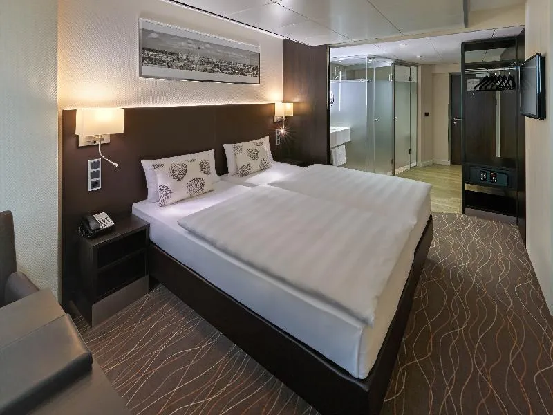 DOUBLE STANDARD Room, Park Inn by Radisson Berlin Alexanderplatz, Berlin