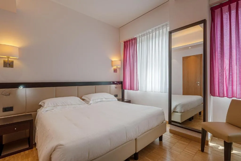 TRIPLE STANDARD Room, Ariston Hotel, Milan