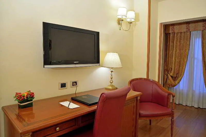 Room, Hotel Homs, Rome