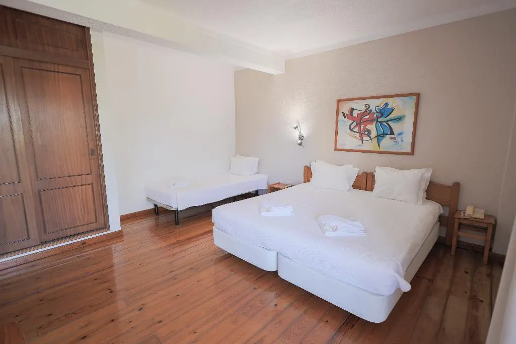TRIPLE CLASSIC Room, Portimao Center Hotel by Umbral, Algarve