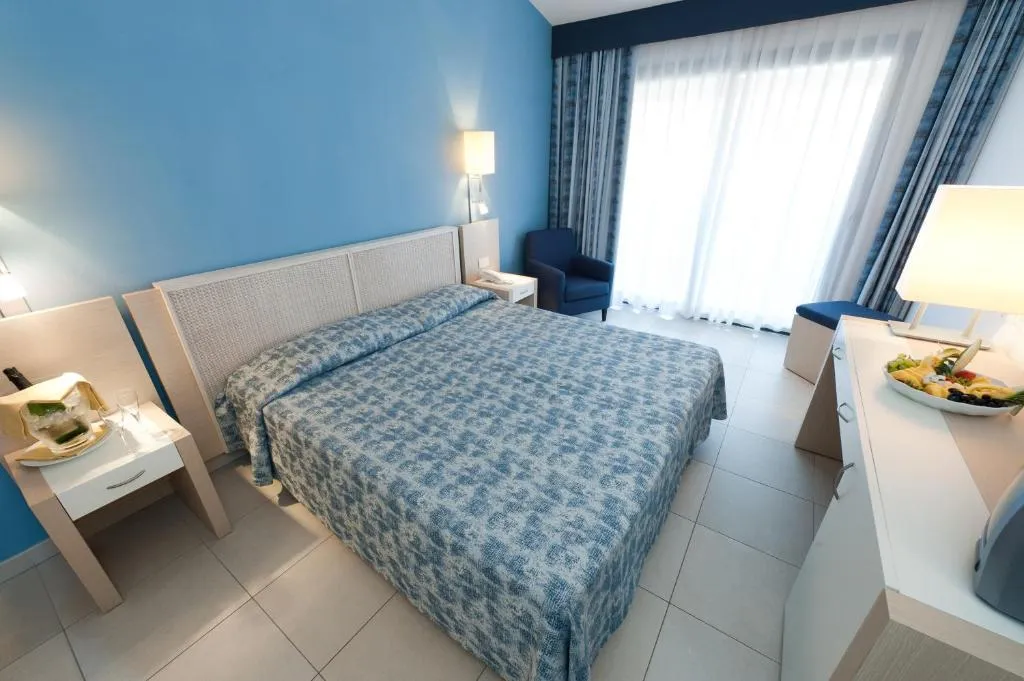QUADRUPLE STANDARD Room, Baja Bianca Club, Olbia
