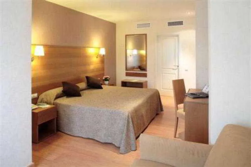 FAMILY ROOM STANDARD Room, Don Paco, Seville