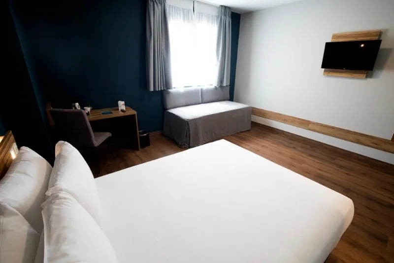 FAMILY ROOM CAPACITY 2 Room, Travelodge Madrid Metropolitano, Madrid