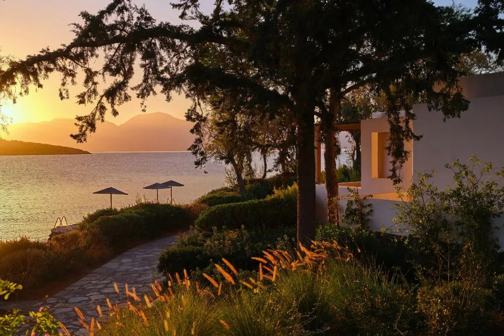 BUNGALOW SUPERIOR SEA FRONT Room, Minos Beach Art Hotel, a Member of Design Hotels, Crete
