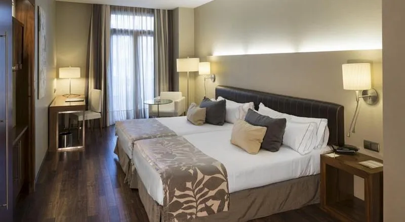 DOUBLE SINGLE USE SUPERIOR Room, Catalonia Ramblas, Barcelona
