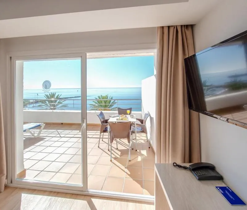 APARTMENT SEA VIEW CAPACITY 3 Room, Puerto Azul Marbella, Costa Del Sol