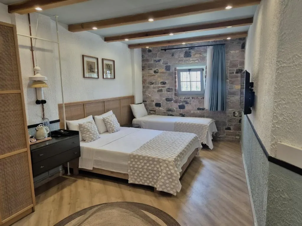 Room, Qara Otel, Izmir