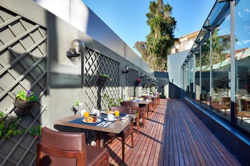 Terrace, Timbre Heroismo, Porto