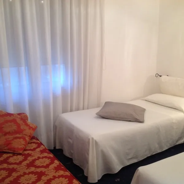 QUADRUPLE STANDARD Room, La Meridiana, Venice