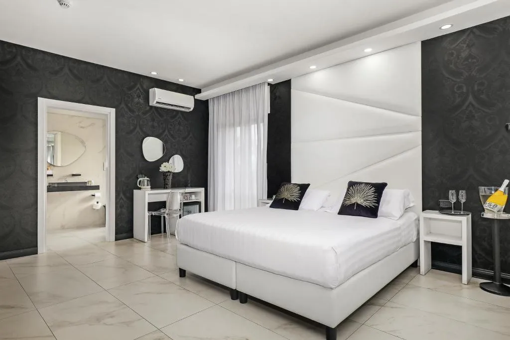SUITE STANDARD Room, Reggia Suite Spa Hotel, Naples