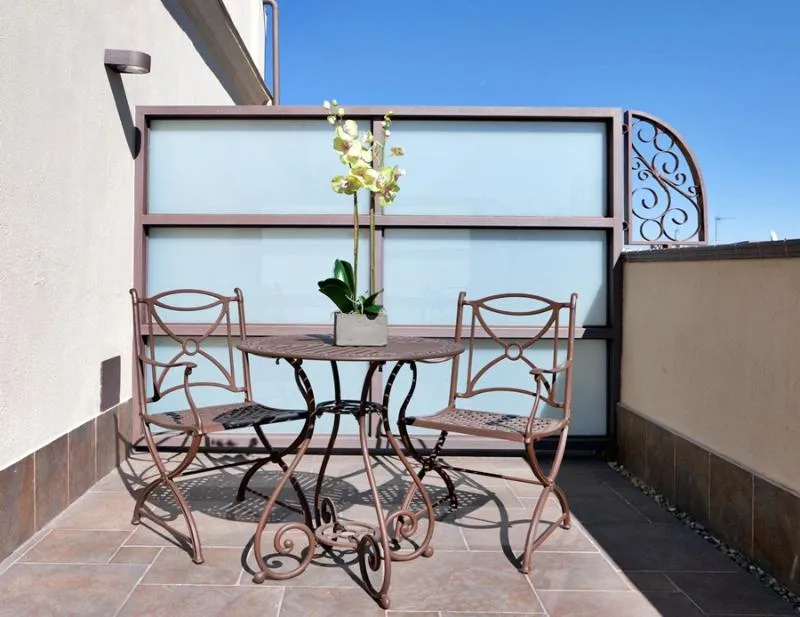 DOUBLE WITH TERRACE Room, Sterling, Madrid