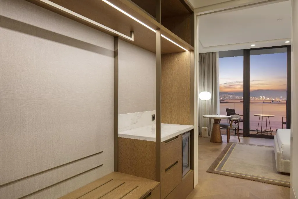 SINGLE KING SIZE BED Room, Grand Hyatt Izmir Istinyepark, Izmir