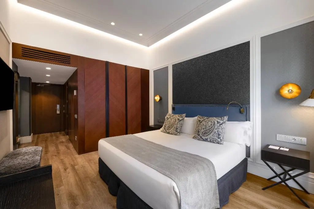 Double or Twin PREMIUM Room, Catalonia Plaza Cataluña, Barcelona
