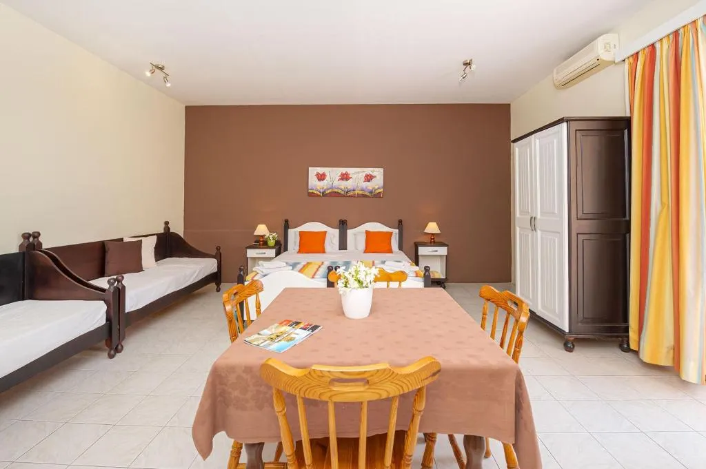 STUDIO STANDARD Room, Mariblu Guesthouse, Gozo