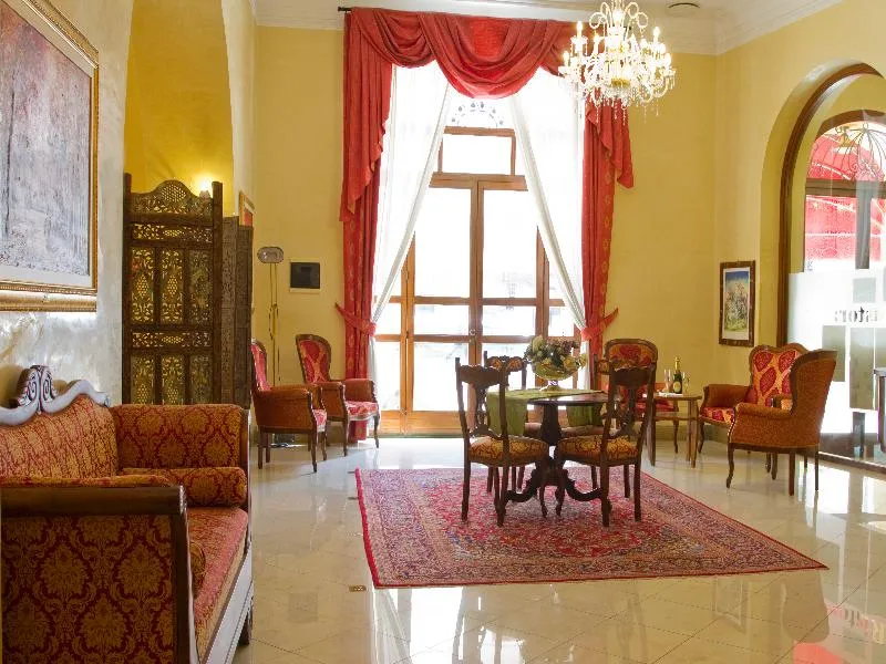 Lobby, Centrale, Palermo